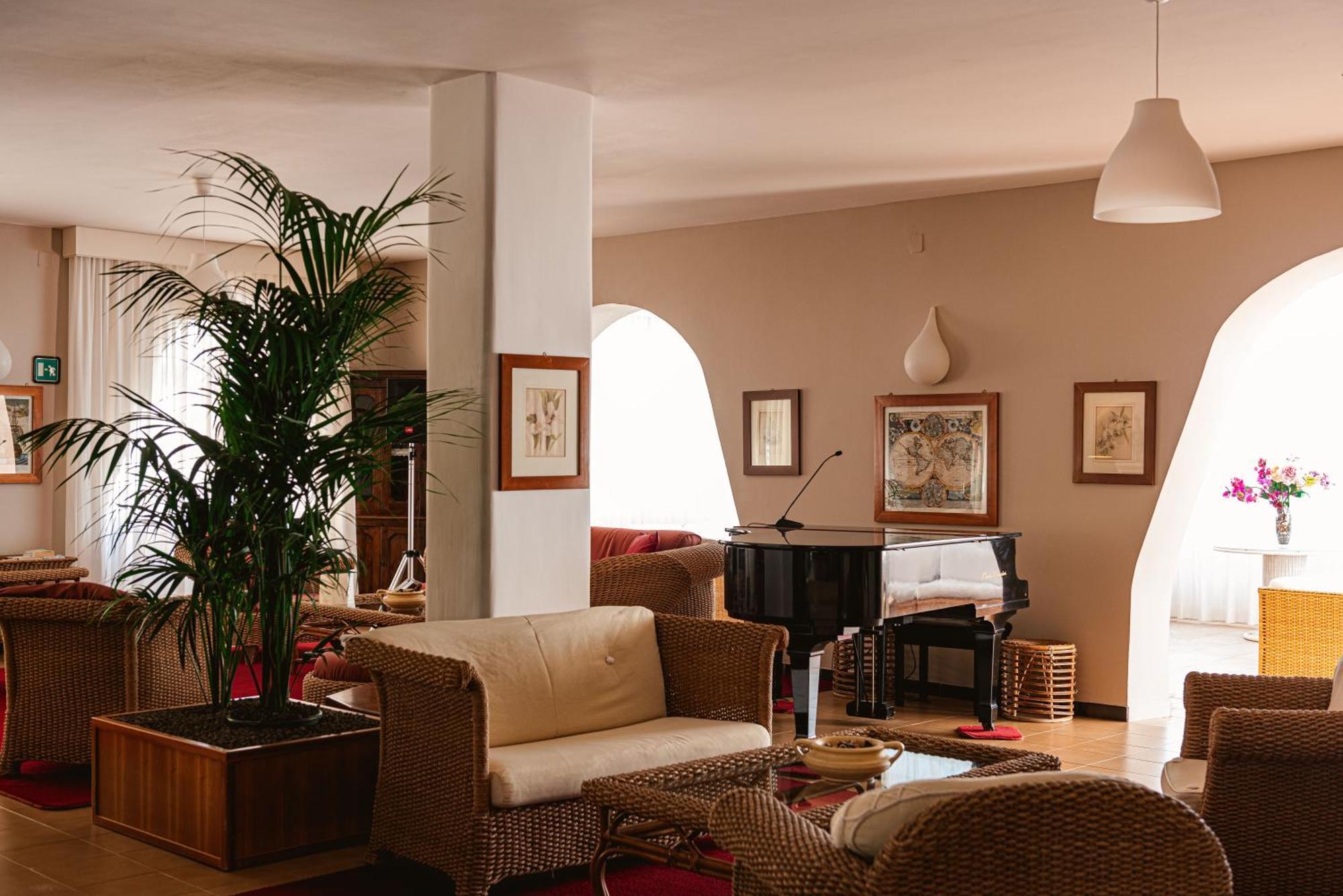 ויאסטה Hotel Degli Aranci מראה חיצוני תמונה