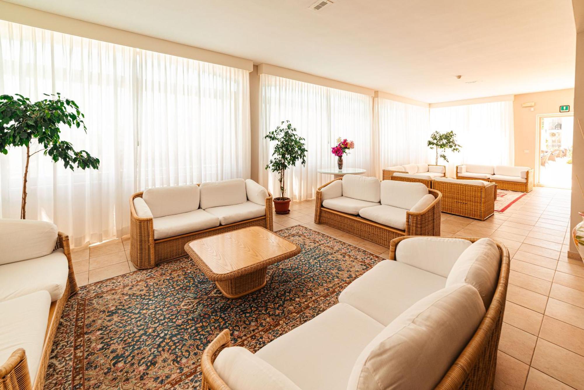 ויאסטה Hotel Degli Aranci מראה חיצוני תמונה