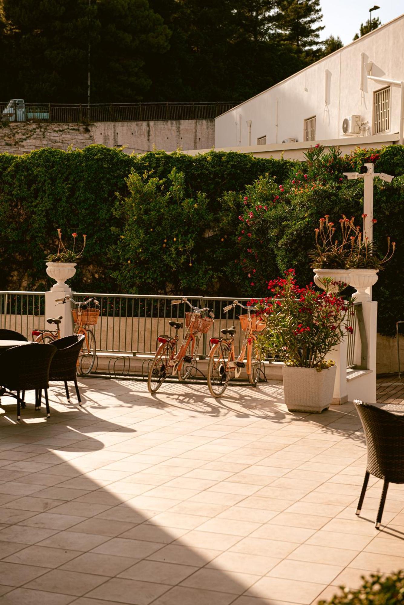 ויאסטה Hotel Degli Aranci מראה חיצוני תמונה